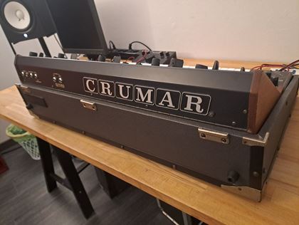Crumar-DS-2 vintage monster mono+polysynth